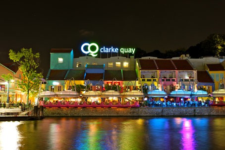 Wisata Hiburan Malam di Clarke Quay Singapore - SunburstAdventure.com