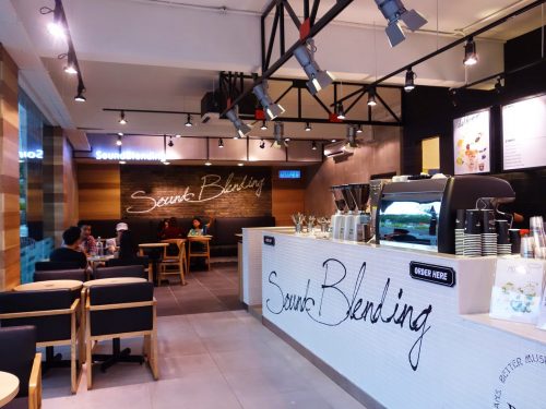 Dal.Komm Coffee shop di Incheon korea - SunburstAdventure.com